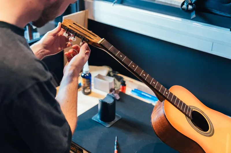 atelier réparation guitare et basses - Le Studio, boutique à Strasbourg